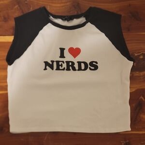 Stylish 'I Love Nerds' Women's Crop Top - Black and White